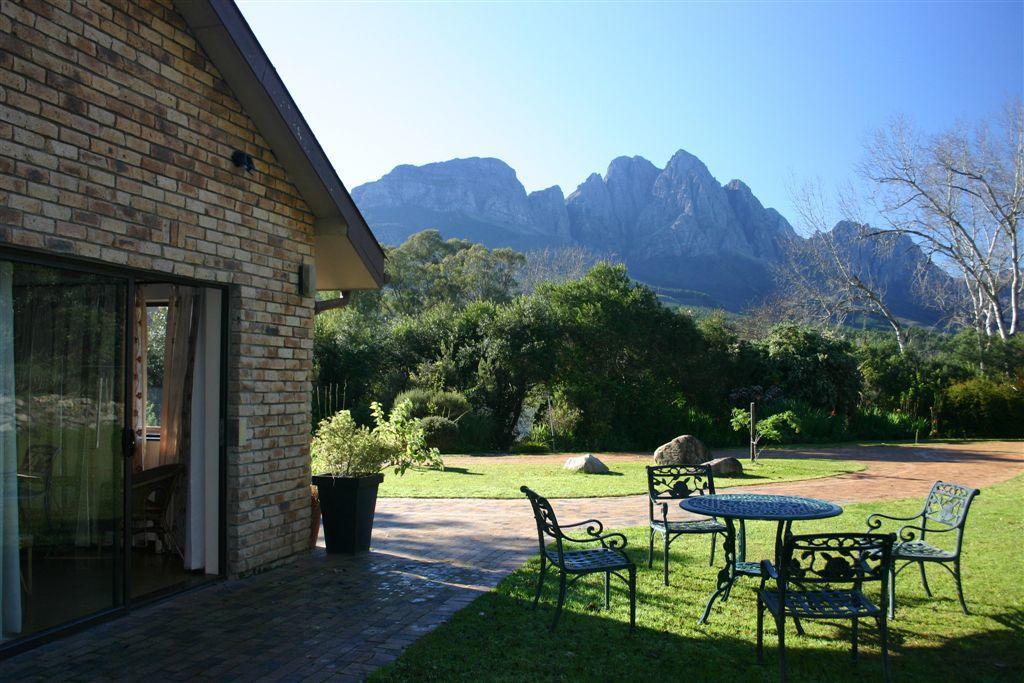 Kierie Kwaak Self Catering Villa Stellenbosch Buitenkant foto