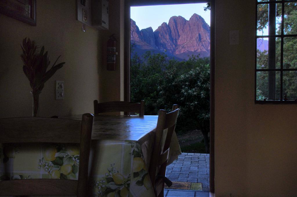 Kierie Kwaak Self Catering Villa Stellenbosch Buitenkant foto