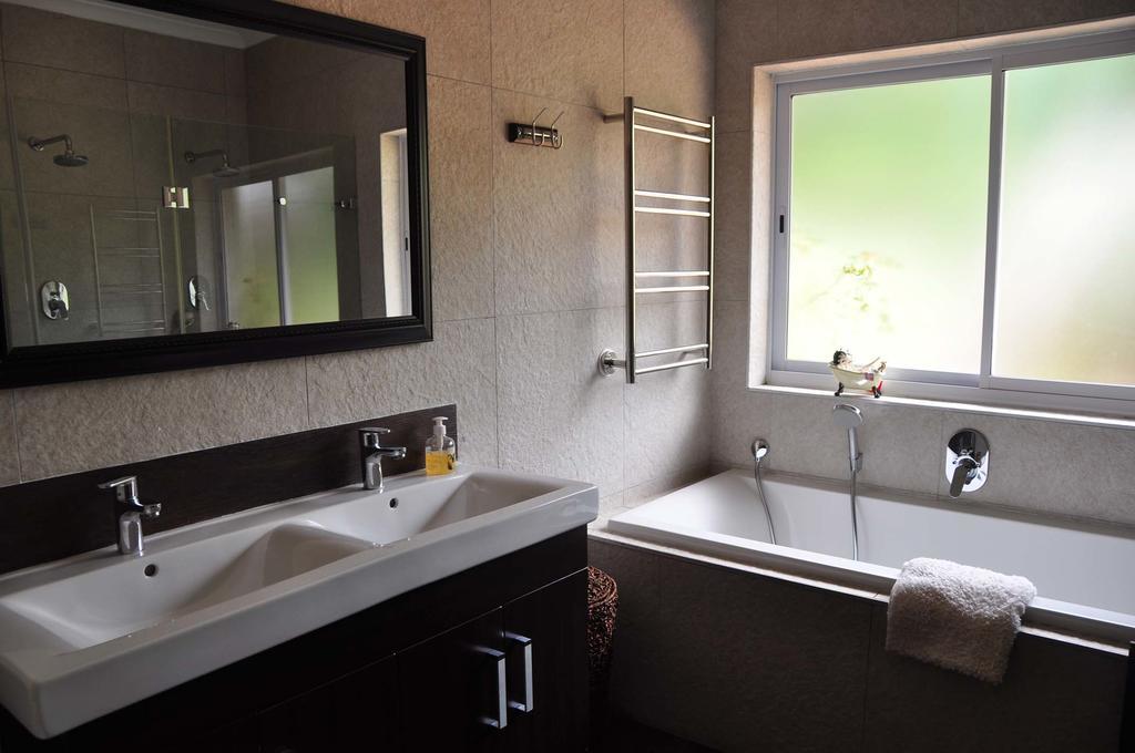 Kierie Kwaak Self Catering Villa Stellenbosch Buitenkant foto